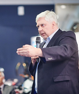ACEM conference moderator 2015.jpg